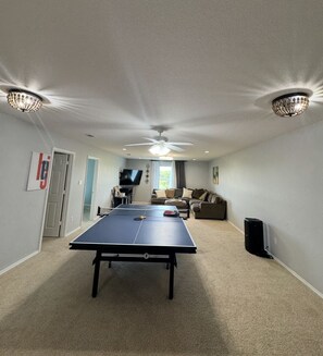 Game room - 5-Bedroom Second Floor Unit. Golf View, Near AT&T Stadium, Six Flags, & GP Epic  (Grand Prairie)