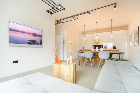 Televisio, työhuone