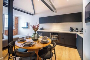 Dining - Hive | The Heim Residences (Manchester)