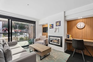 TV, fireplace, stereo, offices