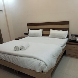 Deluxe appartement, balkon, uitzicht op de stad | 20 slaapkamers, een bureau, een laptopwerkplek