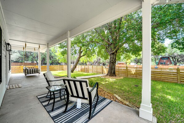 Terrace/patio - Texas Hill Country Retreat - Walk to Nueces River! (Camp Wood)