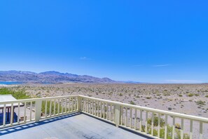 Property grounds - Bullhead City Home w/ Views, Close to Lake Mohave! (Bullhead City)