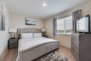 3 habitaciones, escritorio, tabla de planchar con plancha y wifi gratis 