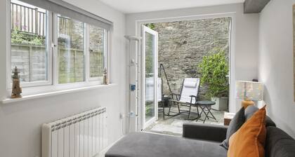 Apartment in Grade II Listed Building, Dartmouth