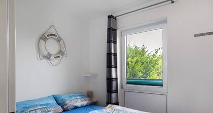 Holiday Apartment 12 in Haus Borkum with Private Terrace and Wi-Fi