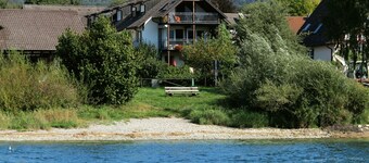 Vacation apartment 'Rheinblick' with Lake View, Balcony and Wi-Fi