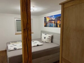 3 bedrooms, iron/ironing board, free WiFi, bed sheets - Holiday Home 'Ferienhaus 6 Personen' with Private Terrace, Private Garden and Wi-Fi (Weißensberg)