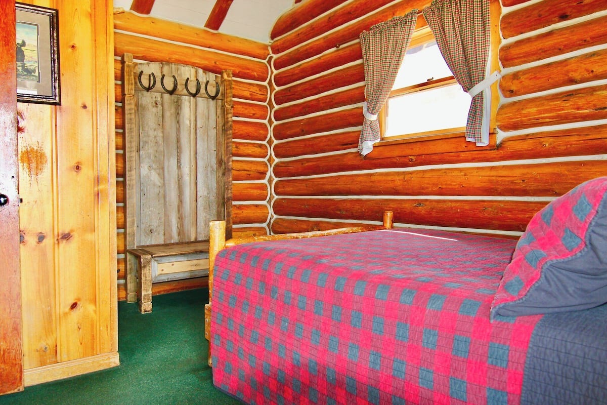 Hytte - 2 dobbeltsenge (Rustic, bathroom) | Gratis Wi-Fi