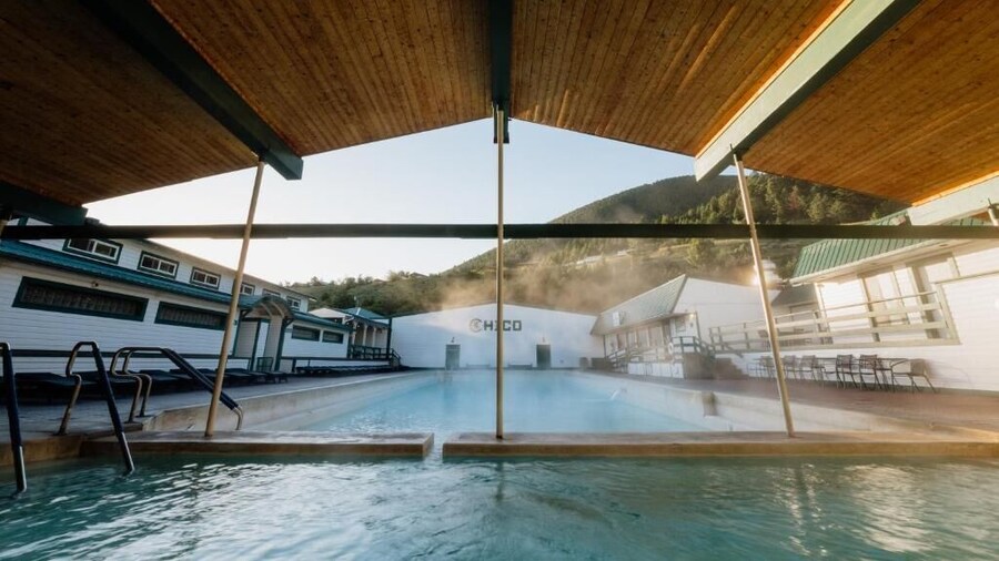 Chico Hot Springs Resort & Day Spa