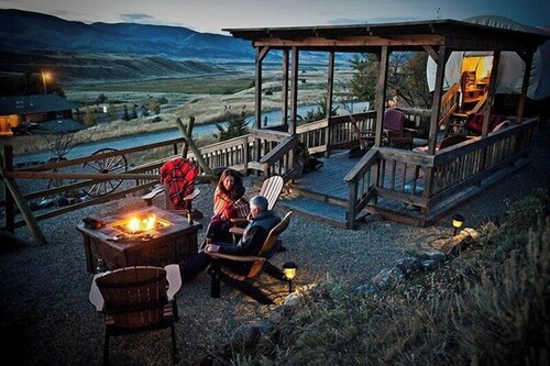 Chico Hot Springs Resort & Day Spa