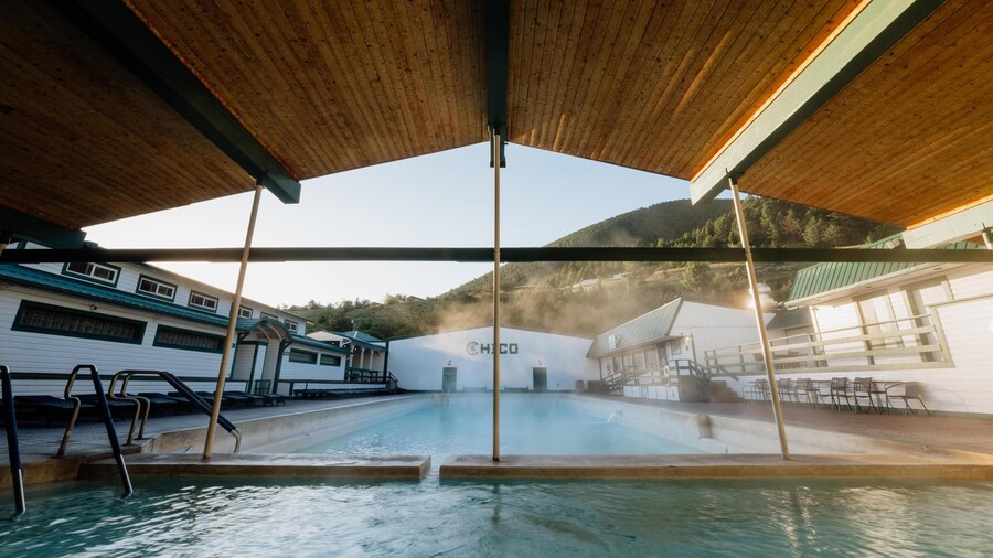 Chico Hot Springs Resort & Day Spa