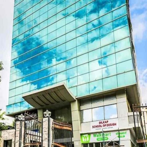 Mặt tiền nơi lưu trú