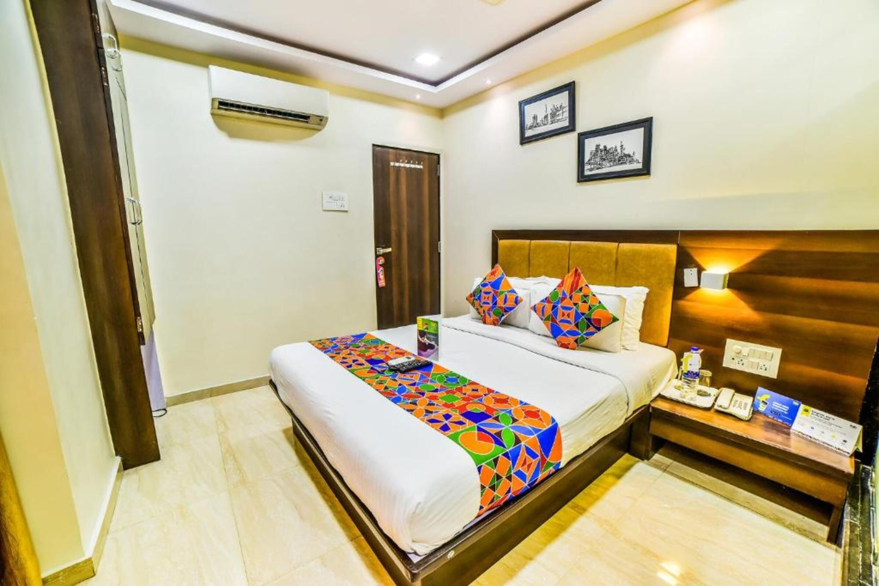 Double Room | Desk, free WiFi, bed sheets