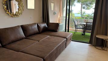 TV connectée, baby-foot, table de tennis de table