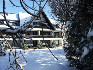 Exterior - Apartment 'Harzfewo Köhnke 4' with Mountain View, Shared Garden and Wi-Fi (Goslar)