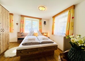 1 makuuhuone, silitysrauta/-lauta, ilmainen Wi-Fi, vuodevaatteet