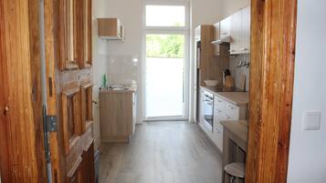 Refrigerador, horno, placa de cocina, lavavajillas