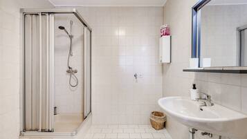 Håndklær, såpe og toalettpapir