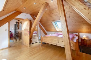 1 bedroom, free WiFi, bed sheets