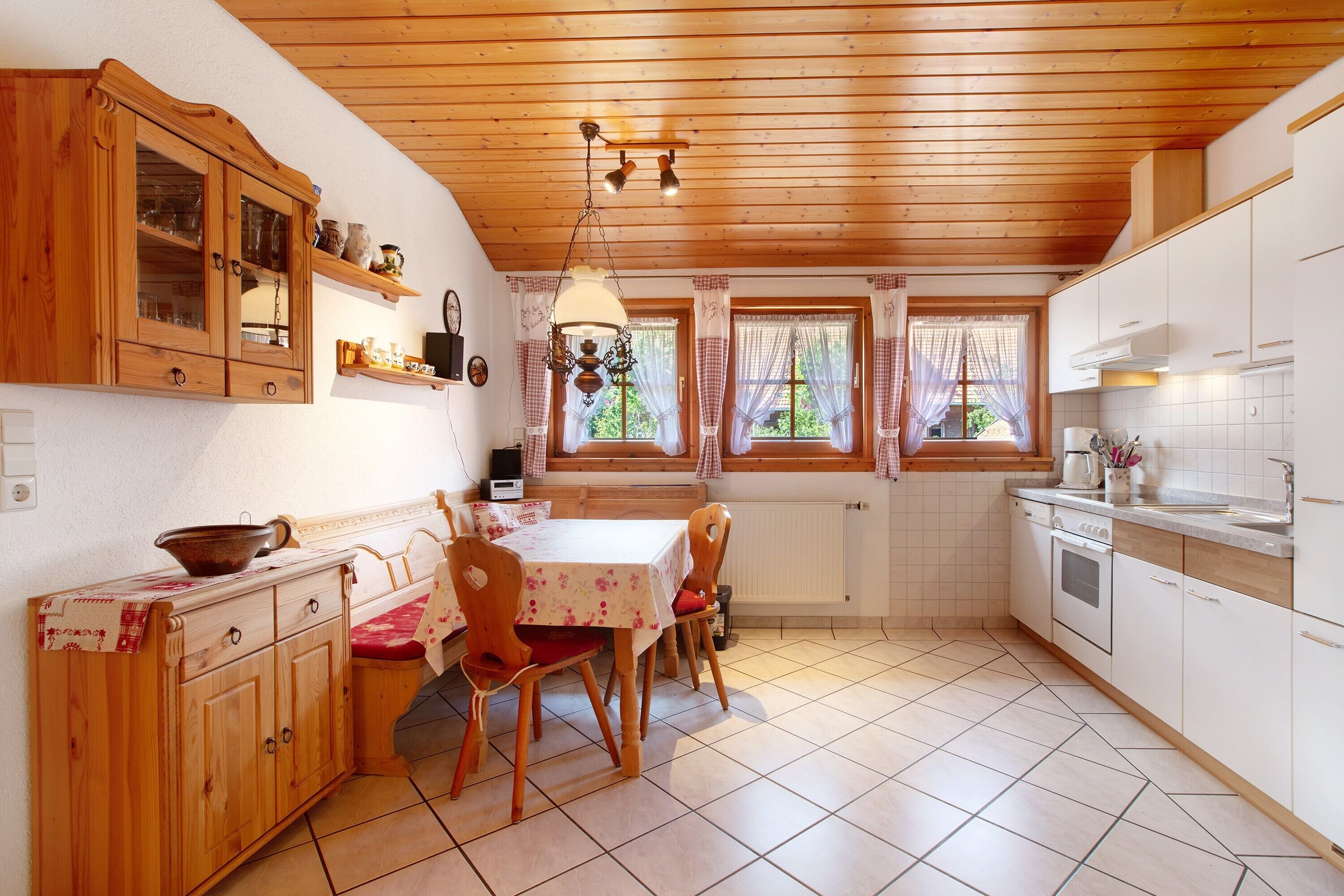 Kühlschrank, Ofen, Herdplatte, Geschirrspüler