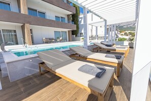 Piscine extérieure, piscine chauffée