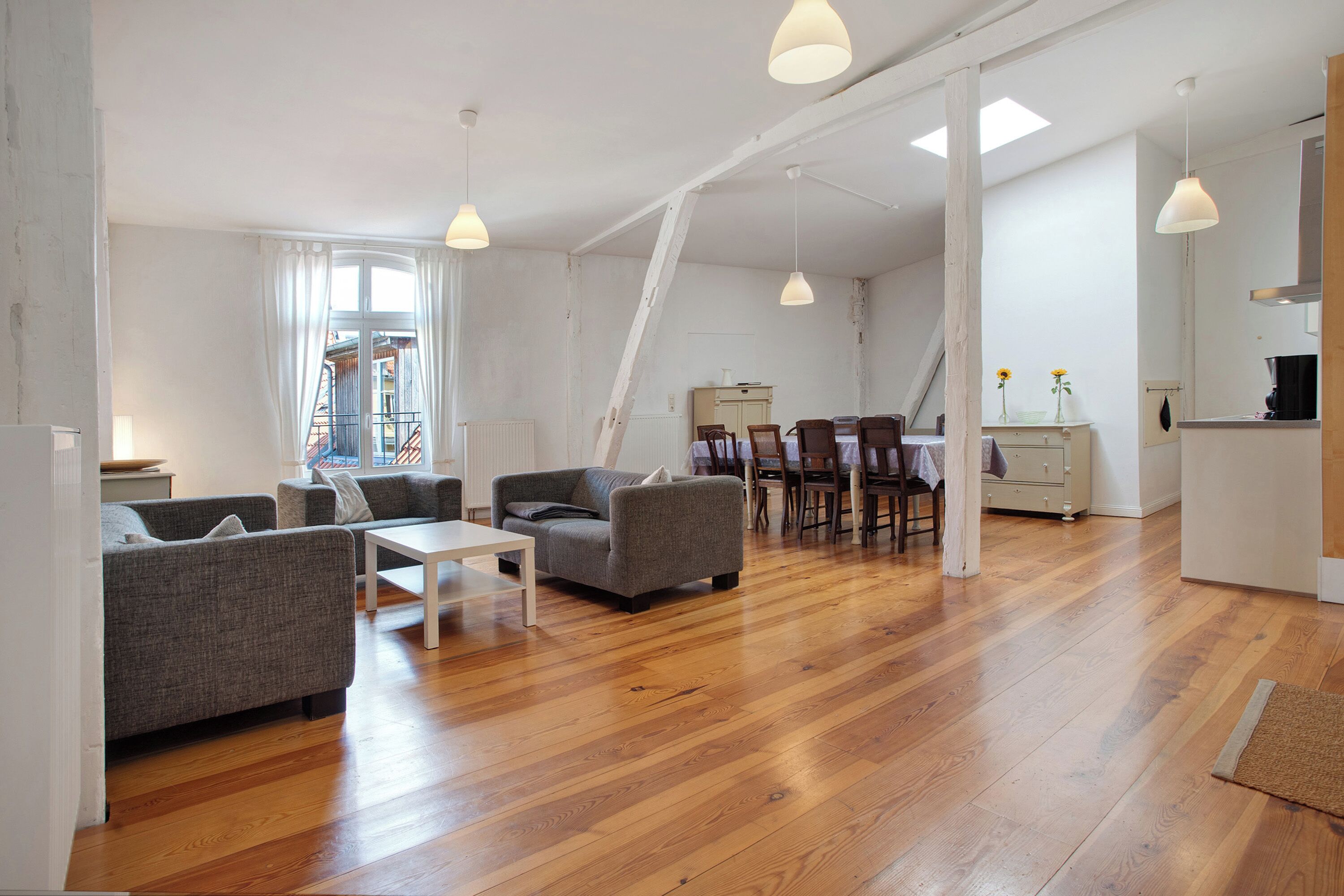 Fernseher, Stereoanlage