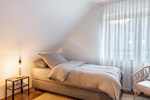 1 bedroom, free WiFi, bed sheets