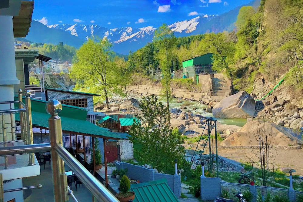 The Avenue Hotel Manali