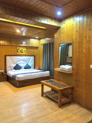 Classic Double Room, River View | Select Comfort beds, soundproofing, free WiFi, bed sheets - The Avenue Hotel Manali (Manali)