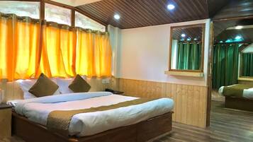 Family Suite, River View | 2 bedrooms, Select Comfort beds, soundproofing, free WiFi