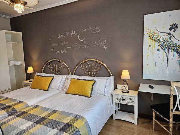 6 bedrooms, bed sheets