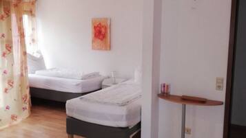 1 Schlafzimmer, Bügeleisen/Bügelbrett, kostenloses WLAN, Bettwäsche