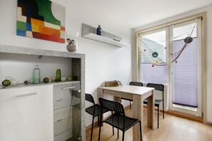 Dining - Holiday Apartment "Heimathafen" with Balcony and Wi-Fi (Wester-Ohrstedt)