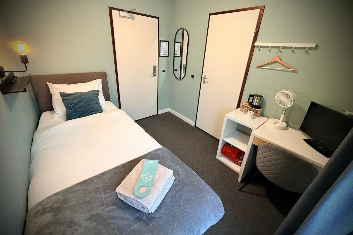 Standard Single Room, City View | Desk, WiFi (free)