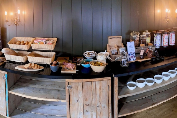 Desayuno bufé gratuito y diario