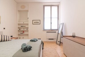 3 chambres, fer et planche à repasser, Wi-Fi, draps fournis
