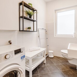 Towels, soap, toilet paper - At the white tower studio (Kulmbach)