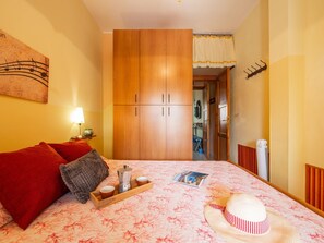 1 bedroom, iron/ironing board, WiFi