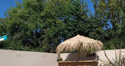 Charming house with heated swimming pool near La Rochelle, Ile de ré...