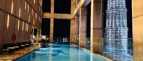 Kolam renang outdoor