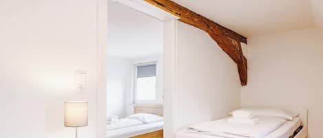 4 Schlafzimmer, Reisekinderbett, kostenloses WLAN, Bettwäsche
