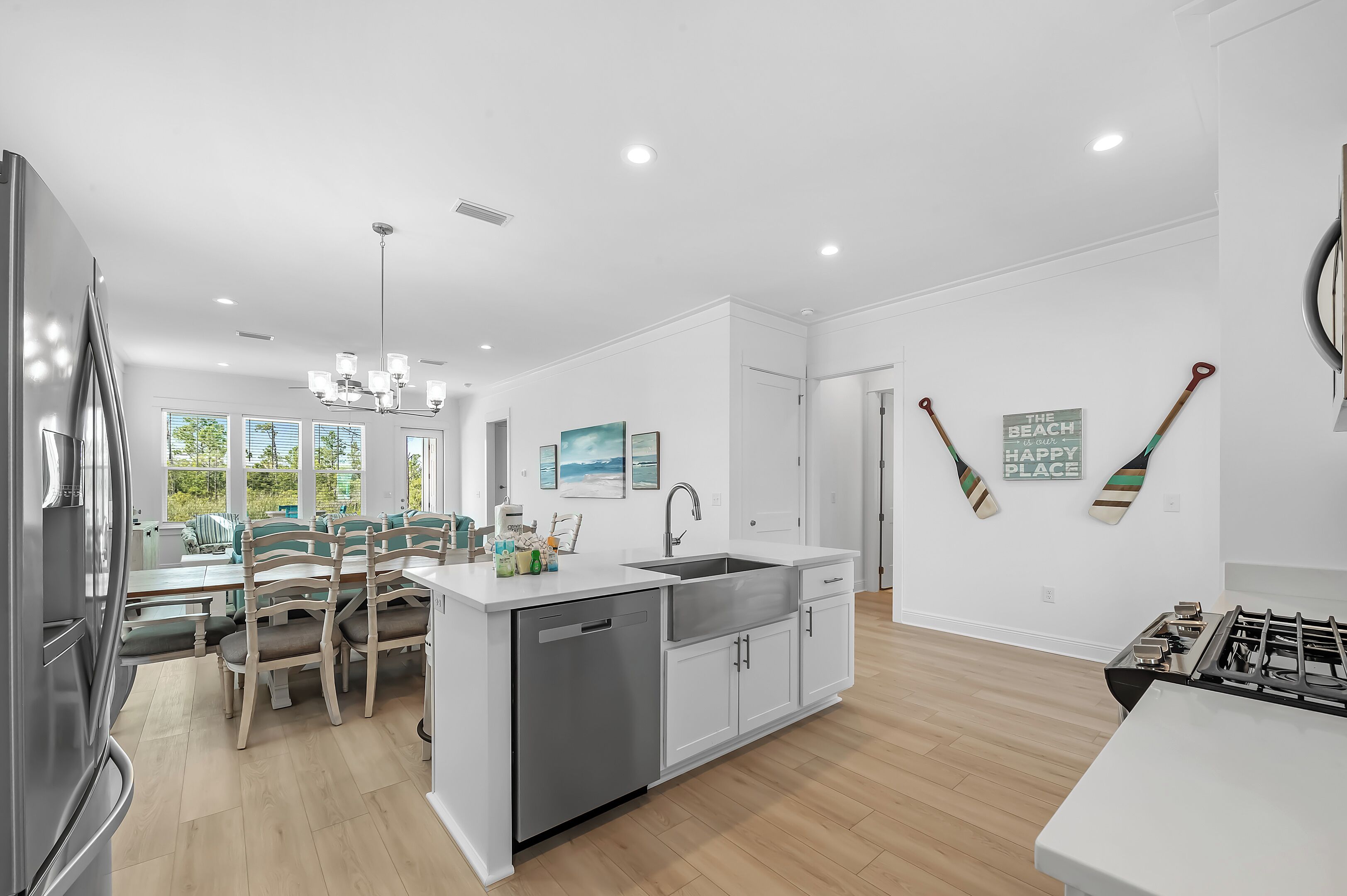 Signature House, 4 Bedrooms, Balcony, Bay View | Private kitchen | Fridge, microwave, oven, stovetop