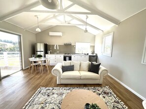 Smart-tv och eldstad