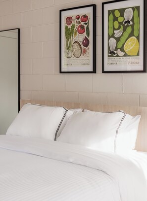 Free WiFi, bed sheets