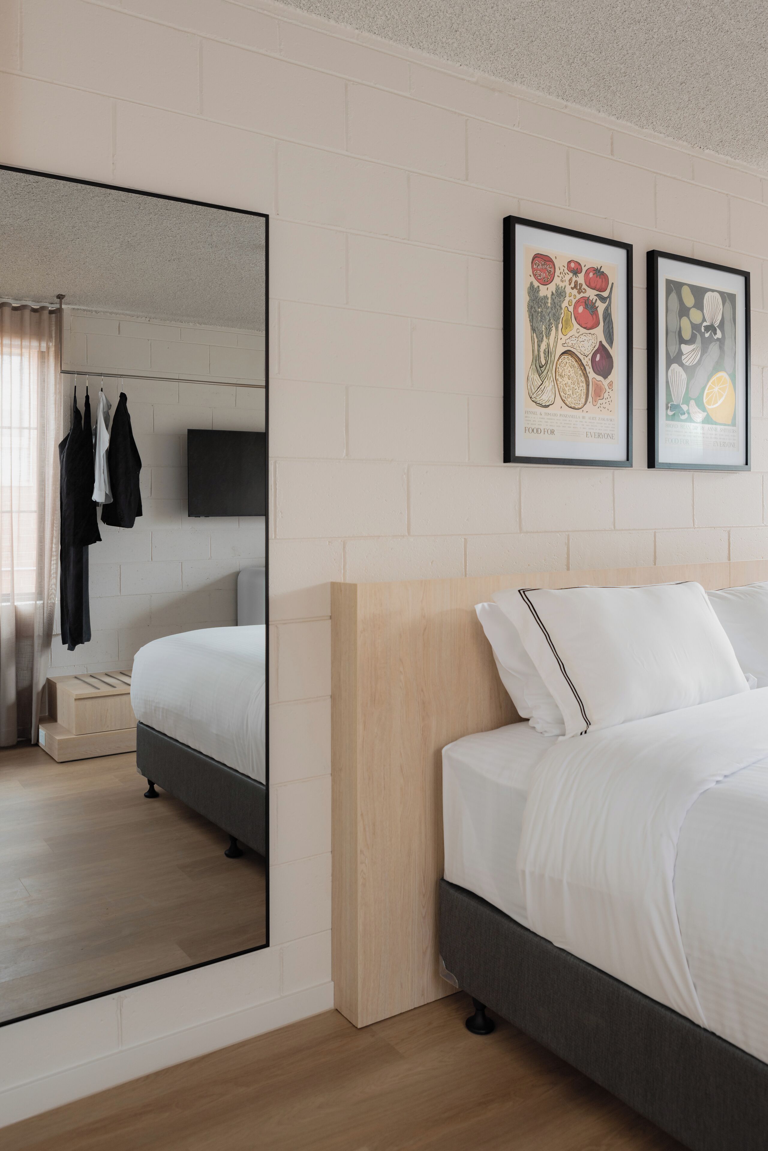 Free WiFi, bed sheets