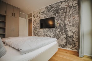 3 soverom, reiseseng for barn og internettilgang