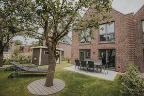 Outdoor dining - Hello and welcome to Haus Stina! (Dangast)