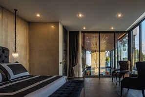 5 bedrooms, in-room safe, free WiFi - Villa Gima 1 (Kerobokan)