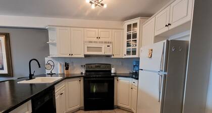 Ground floor / Mountain View / 2 King beds